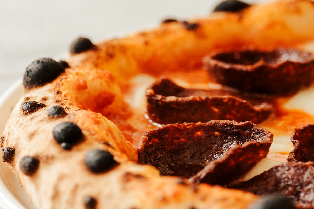 Pastırmalı Pide Tarifi: Evde Taş Fırın Lezzeti